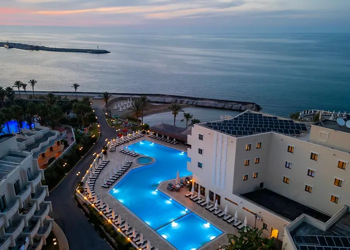 Vuni Palace Hotel & Casino & Spa